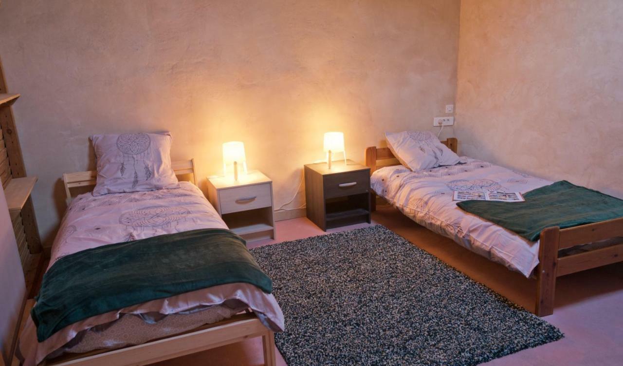 Villa Le Fil Rouge Saint-Pierre-d'Aurillac Esterno foto