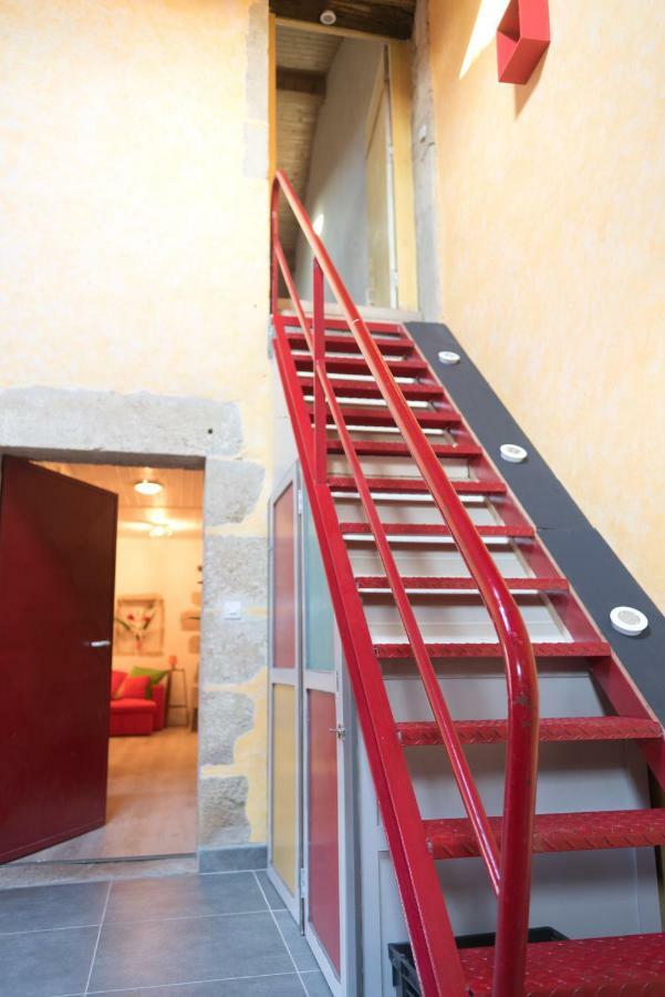 Villa Le Fil Rouge Saint-Pierre-d'Aurillac Esterno foto